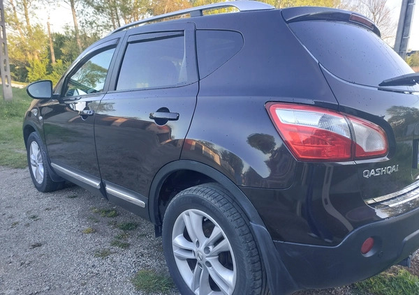 Nissan Qashqai cena 42500 przebieg: 125000, rok produkcji 2010 z Jędrzejów małe 232